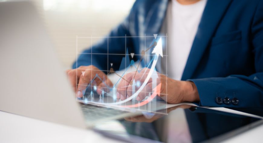 Pricing strategies to maximize customer lifetime value, blog thumbnail