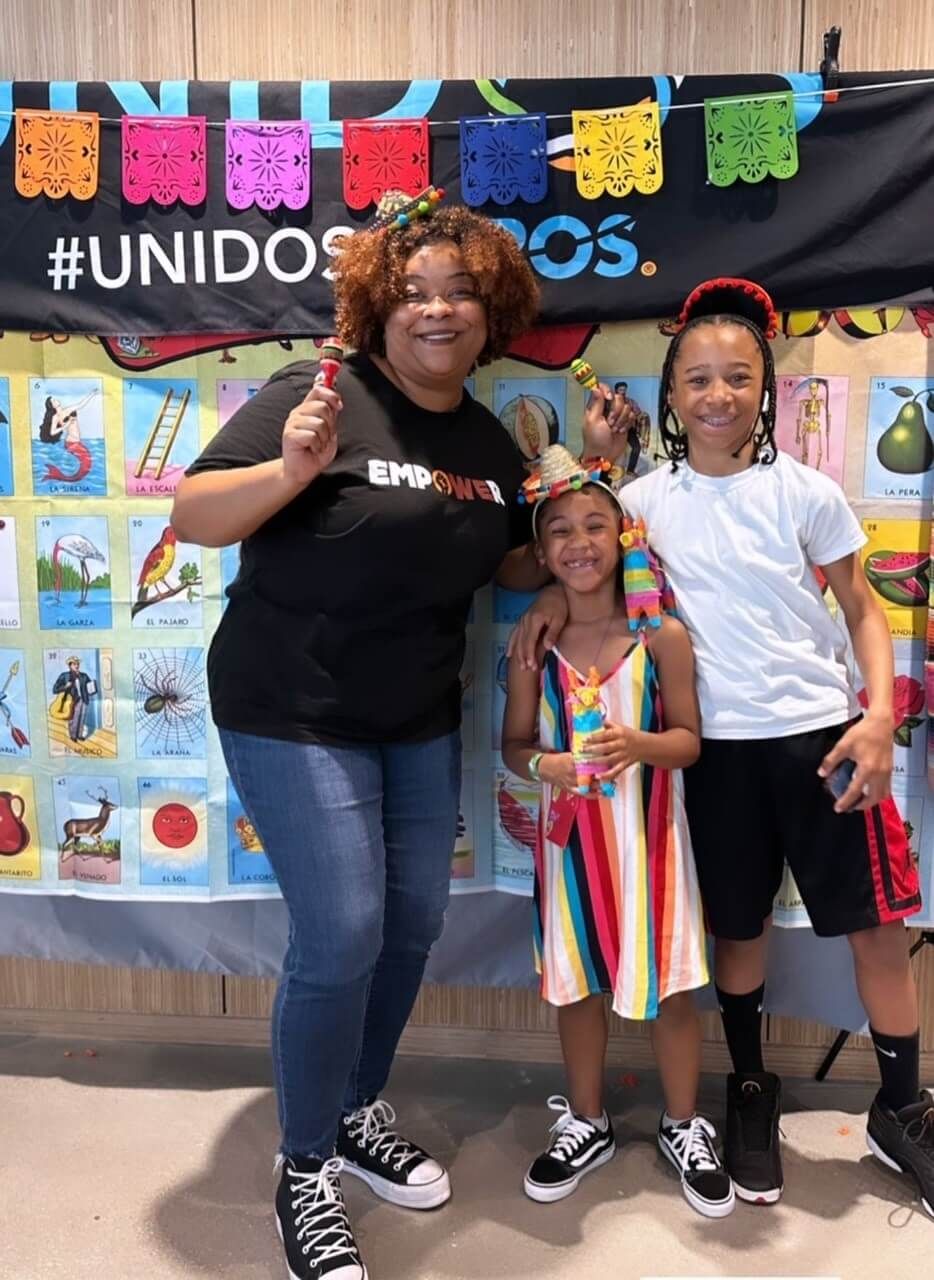 Shanae at UNIDOS